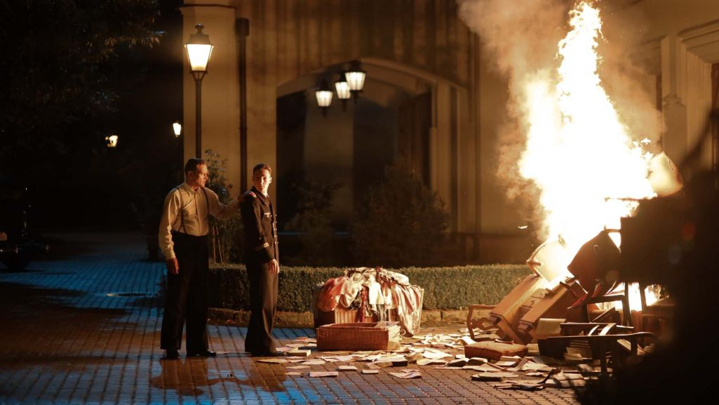 Kadr z serialu Zatoka szpieg&oacute;w