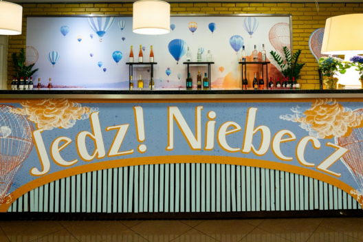 Magda Gessler, prowadząca program Kuchenne rewolucje w mieście Myszęcin