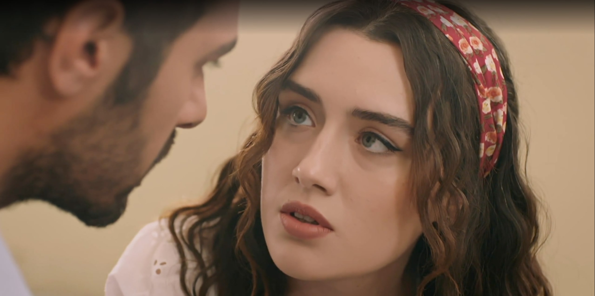 Wichrowe wzgórze - 186 odc. Halil i Zeynep malują świetlicę dla dzieci. Streszczenie 186 i 187 odc.