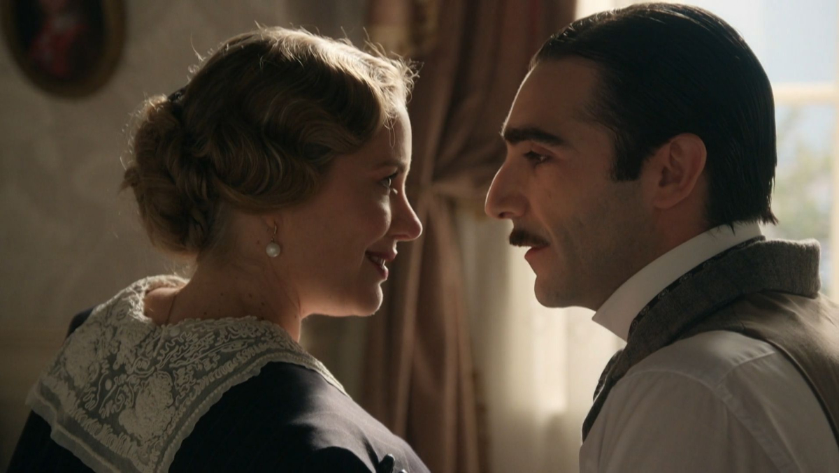 Bohaterowie serialu "La Promesa - pałac tajemnic", emitowanego na antenie TVP 2. 