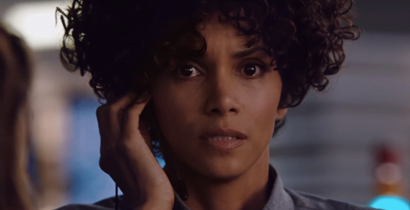 Obrazek w treści Połączenie – Halle Berry w pogoni za przerażającym mordercą! [jpg]