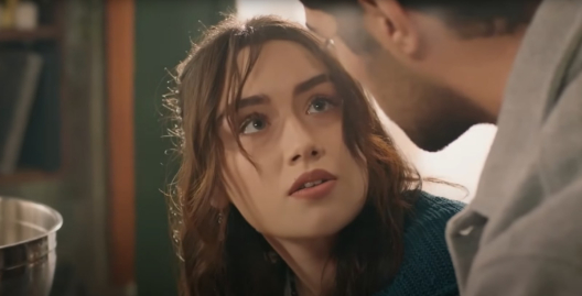 Halil i Zeynep próbują uciec. Pada strzał w 88 odcinku serialu „Wichrowe Wzgórze