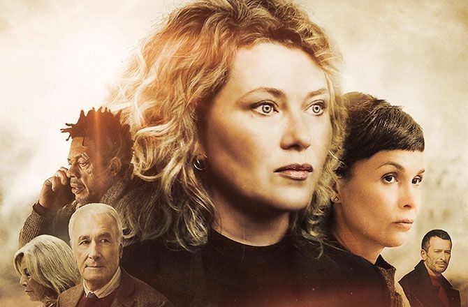 Bohaterowie serialu kryminalnego "Gloria", wśród nich Cécile Bois jako Gloria Meyers.