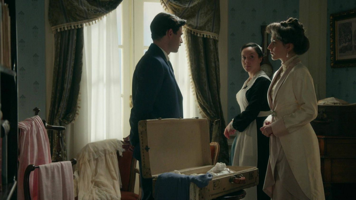 Bohaterowie serialu "La Promesa - pałac tajemnic", emitowanego na antenie TVP 2.