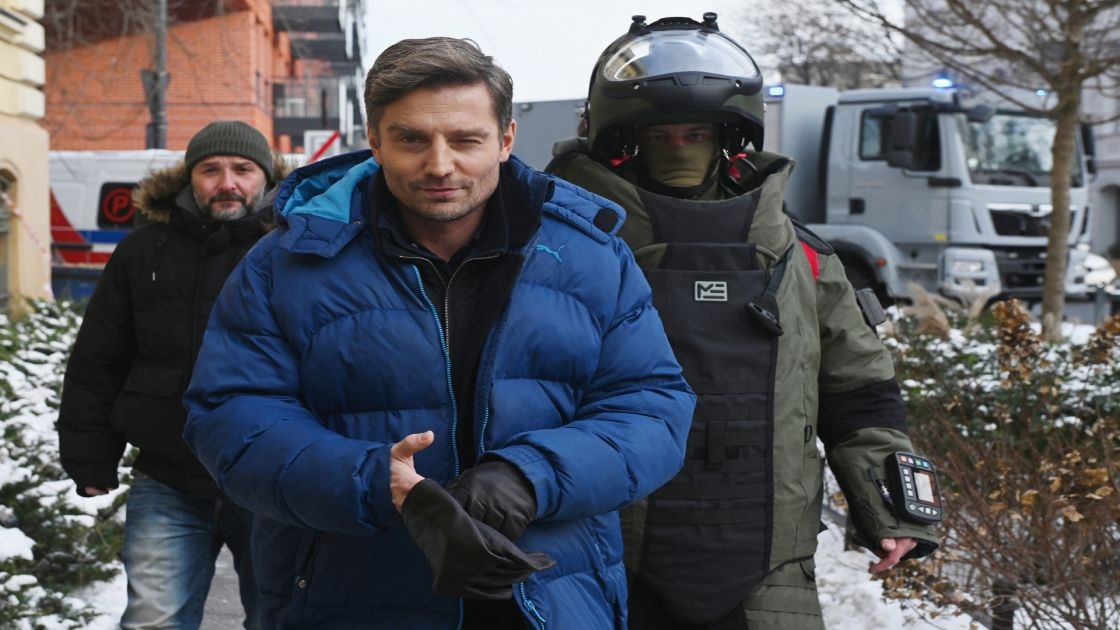 Kadr z serialu kryminalnego "Komisarz Alex: sezon 21" od TVP. 