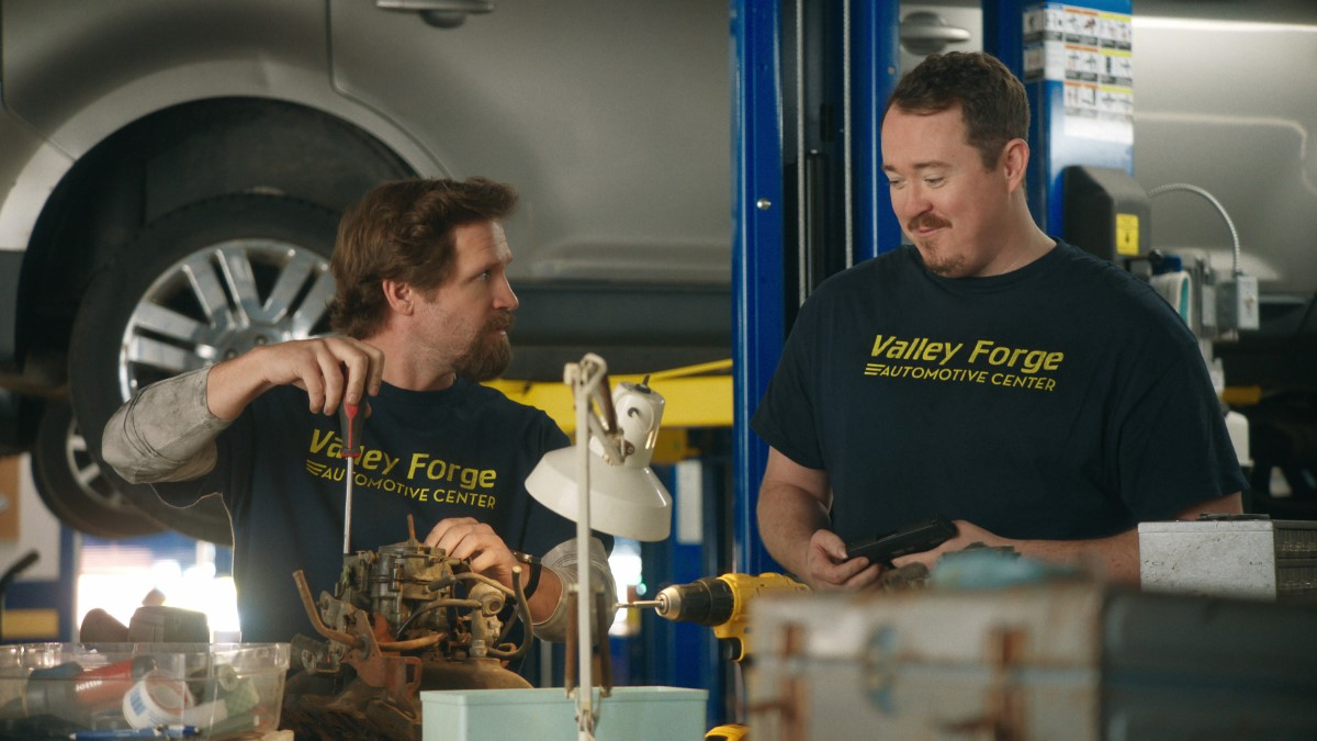 Kadr z 2. sezonu serialu "Oponiarze"