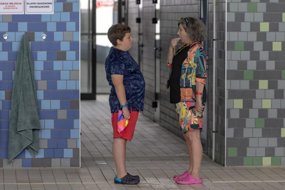 Dorota Kolak oraz Maciej Karaś w filmie Za duży na bajki