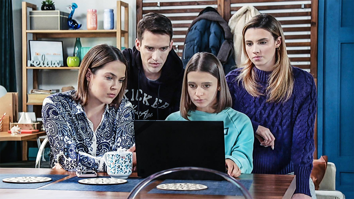 Bohaterowie serialu "Pierwsza miłość", emitowanego na antenie Polsatu