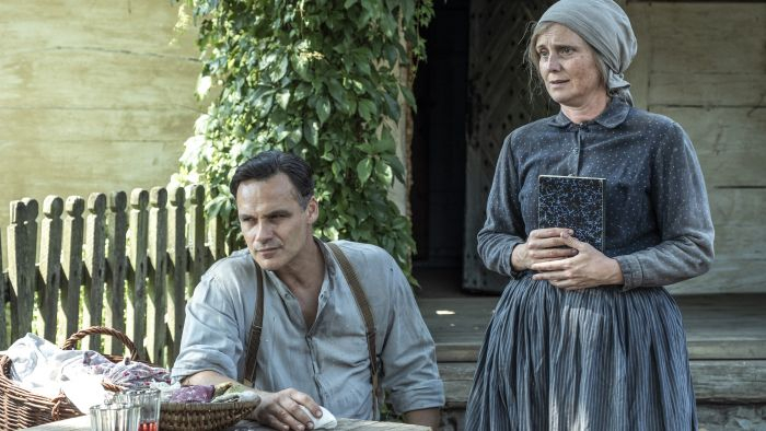 Kinga Preis w serialu Stulecie Winnych