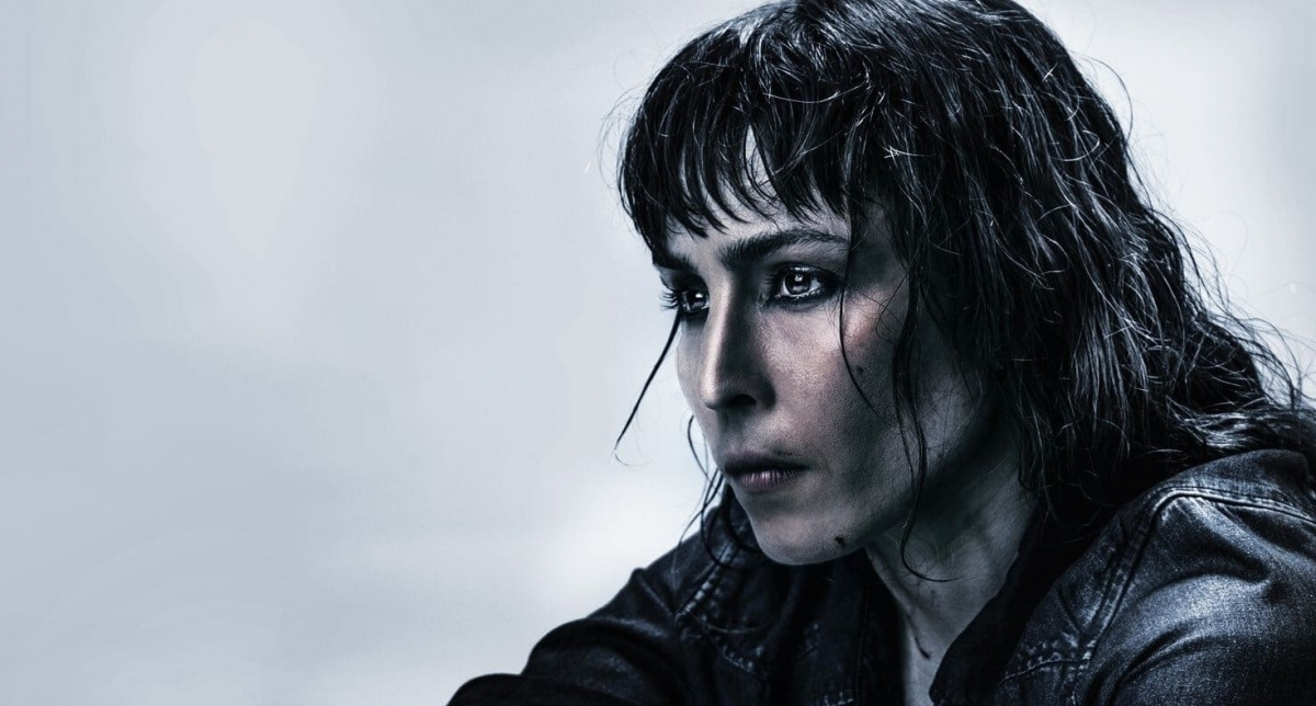 Noomi Rapace jako Sam Carlson w filmie "Ścigane".