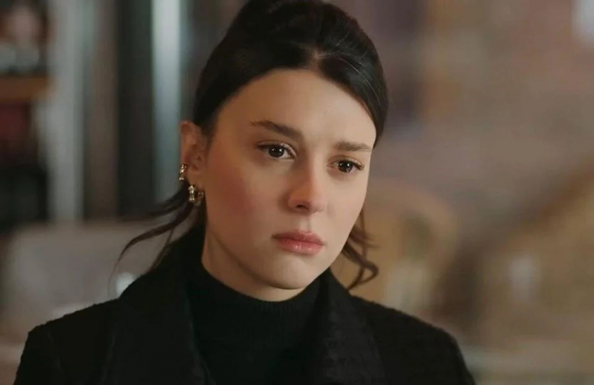 Pelin, bohaterka serialu "Złoty chłopak"