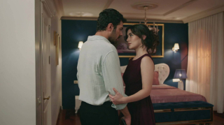 Zeynep chce rzucić się w ogień w 228 odcinku serialu Wichrowe wzg&oacute;rze. 