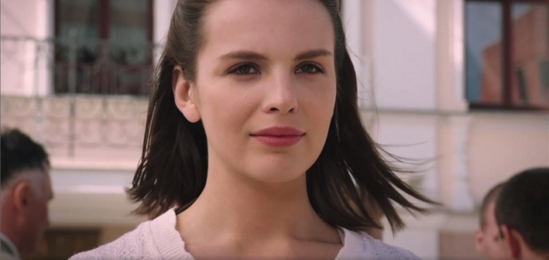 Obrazek w treści Czerwona królowa: Reginę może ominąć prestiżowy wyjazd do Paryża! Co wydarzy się w 5 i 6 odc Czerwona królowa? [jpg]