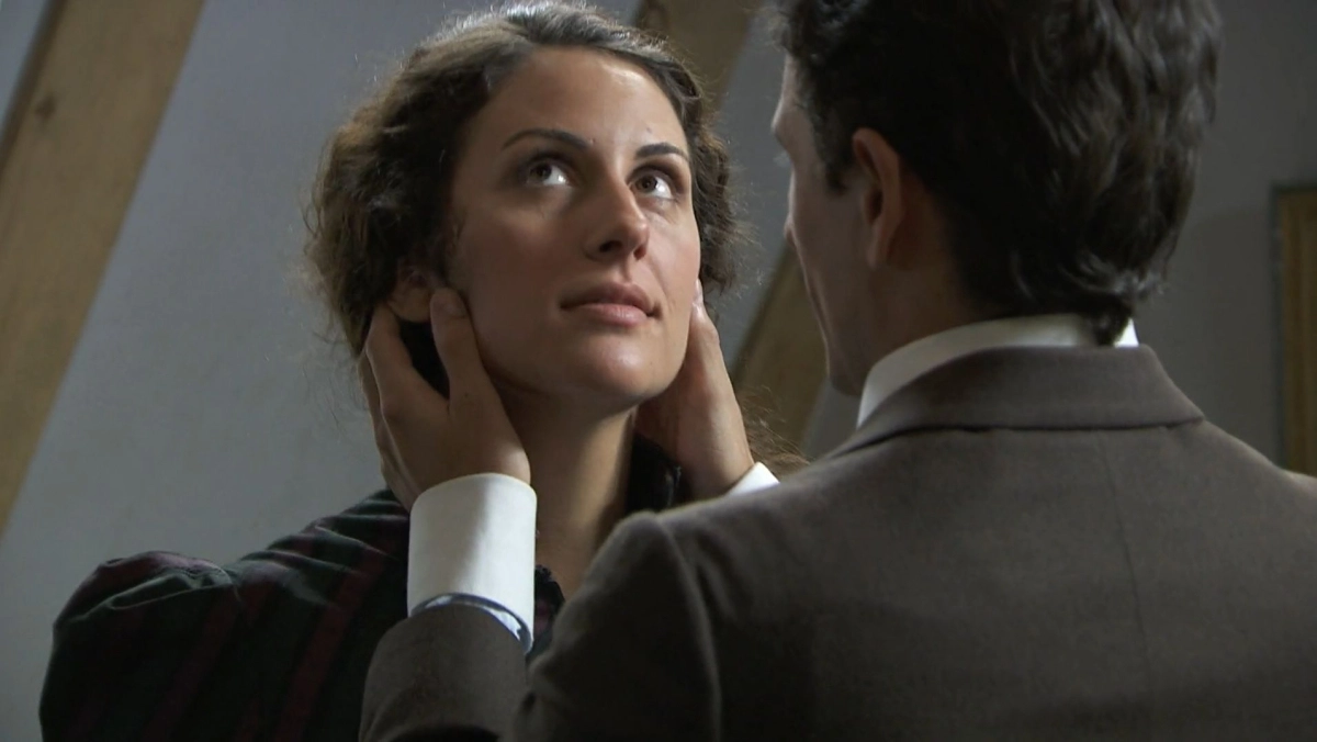 Kadr z serialu "Akacjowa 38", emitowanego na antenie TVP 2. 