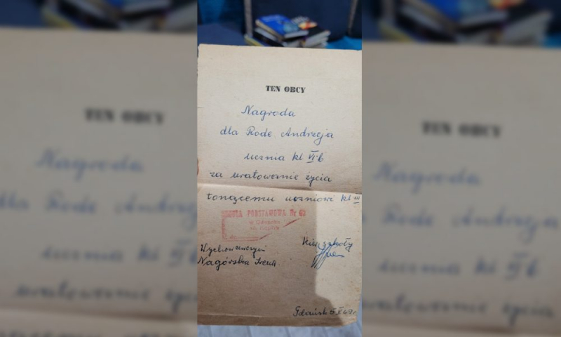 Obrazek w treści Po 52 latach odnaleziono niezwykłą dedykację. Teraz poszukiwany jest właściciel książki [jpg]