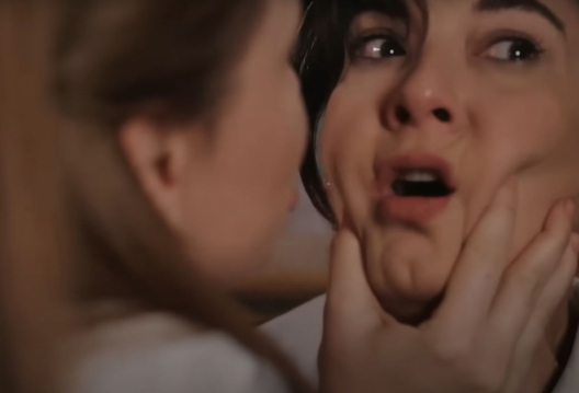 Seyran, bohaterka serialu Złoty chłopak