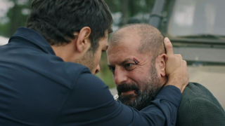 Wichrowe wzg&oacute;rze - 272 i 273 odc. Zeynep przyznaje się do działania z Kazimem, a Halil chce z nią stworzyć prawdziwą rodzinę.