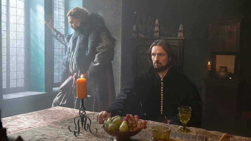 Sebastian Skoczeń jako król Władysław II Jagiełło w serialu "Korona królów. Jagiellonowie". 