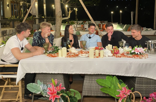 Hotel Paradise 8 - program emitowany na antenie TVN 7