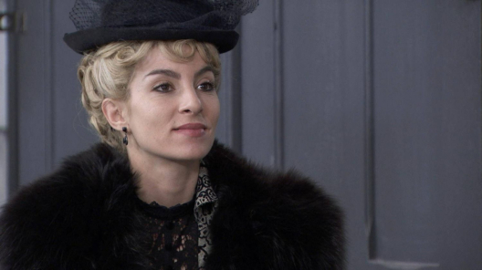 Kadr z serialu Akacjowa 38, emitowanego na antenie TVP 2. 