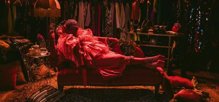 Obrazek w treści Sztuka o przemijaniu i doskonałości – Teatr Telewizji: Krawiec [jpg]