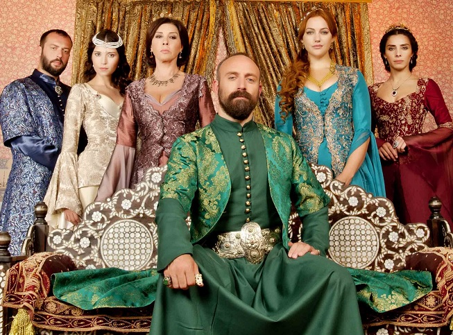 Obrazek w treści Wspaniałe stulecie: Ibrahim pasza zostaje napadnięty. Co wydarzy się w 163 i 164 odcinku serialu?  [jpg]