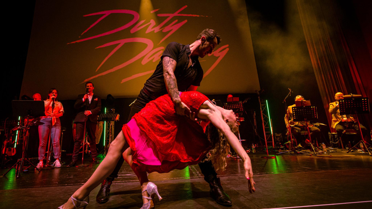 Obrazek w tre�ci Dirty Dancing in Concert – prze�yj kultowy film z muzyk� na �ywo! [jpg]