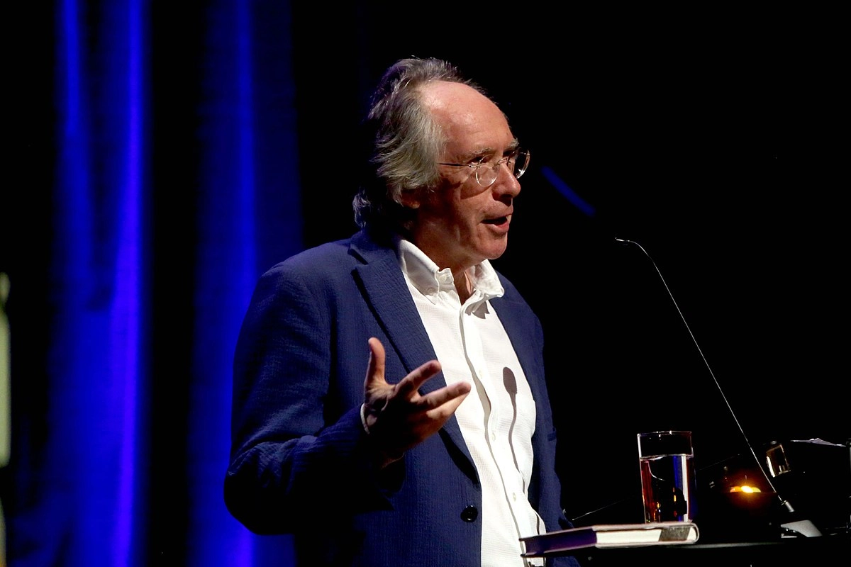 Pisarz - Ian McEwan