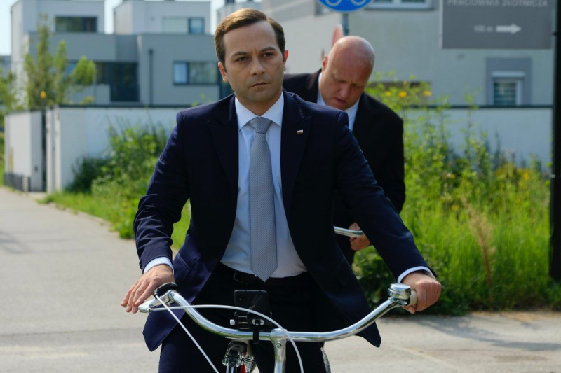 Obrazek w treści Sługa narodu - Co zdarzy się w 3, 4 i 5 odcinku potencjalnego komediowego hitu Polsatu? [jpg]