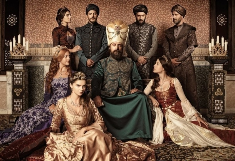 Obrazek w treści Wspaniałe stulecie: Ibrahim pasza inscenizuje śmierć księcia Mehmeta. Co wydarzy się w 164 i 165 odcinku serialu?  [jpg]