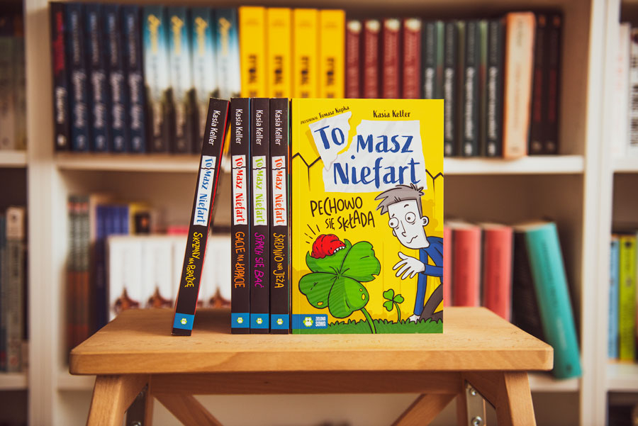 Tomasz Niefart. Pechowo się składa grafika promująca książkę