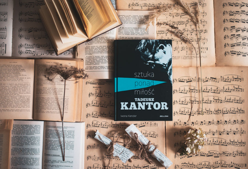 Obrazek w treści Miasteczko skierowane ku wieczności. Fragment książki &bdquo;Tadeusz Kantor &ndash; sztuka ponad miłość [jpg]