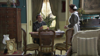 Kadr z serialu Akacjowa 38, emitowanego na antenie TVP 2. 