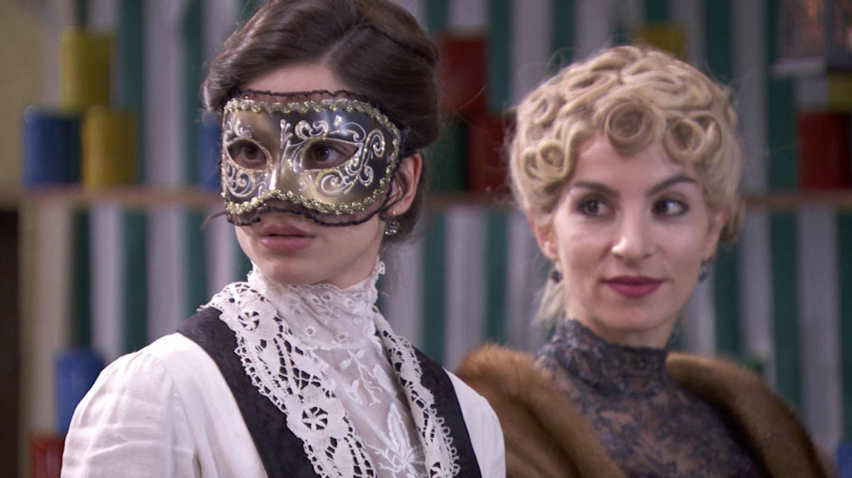 Kadr z serialu "Akacjowa 38", emitowanego na antenie TVP 2. 