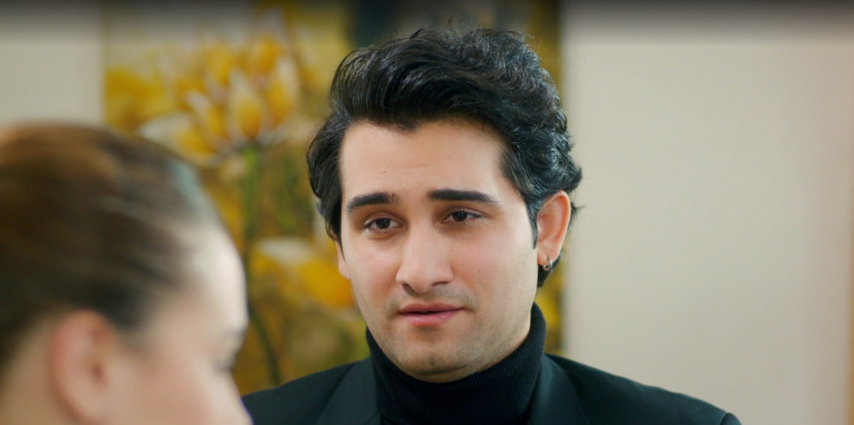 Miłość i nadzieja 173 - kadr z serialu. Przyjaciel Kuzeya zakochany w Sili