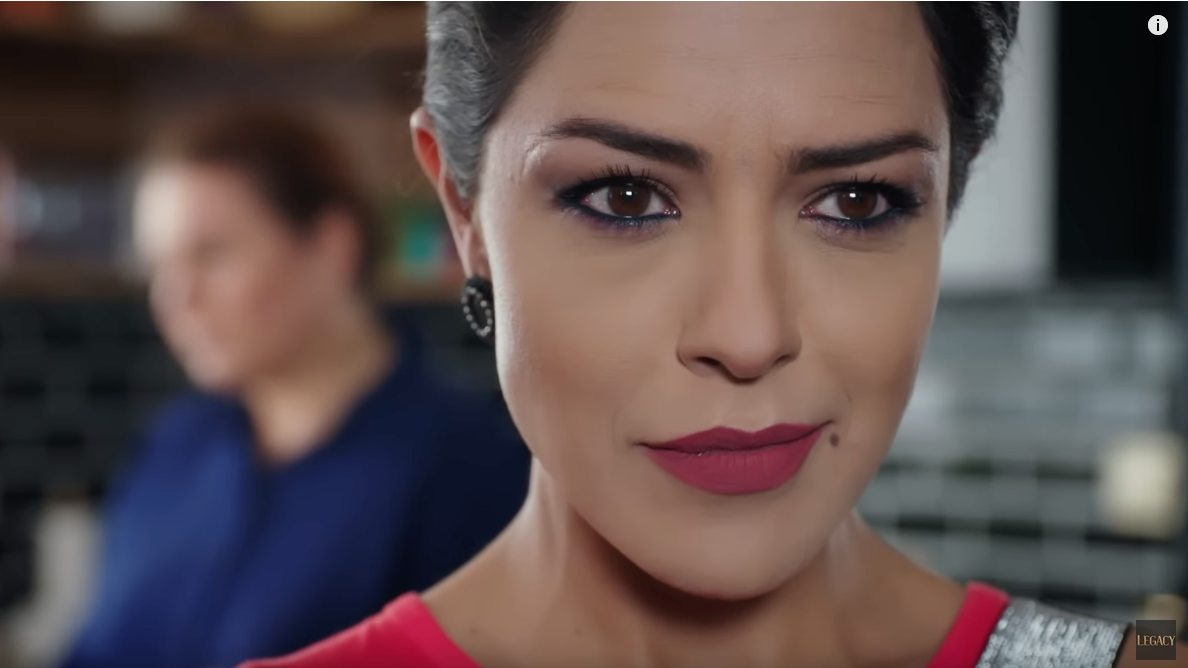 Ikbal, bohaterka serialu Dziedzictwo, w 71 odc. produkcji