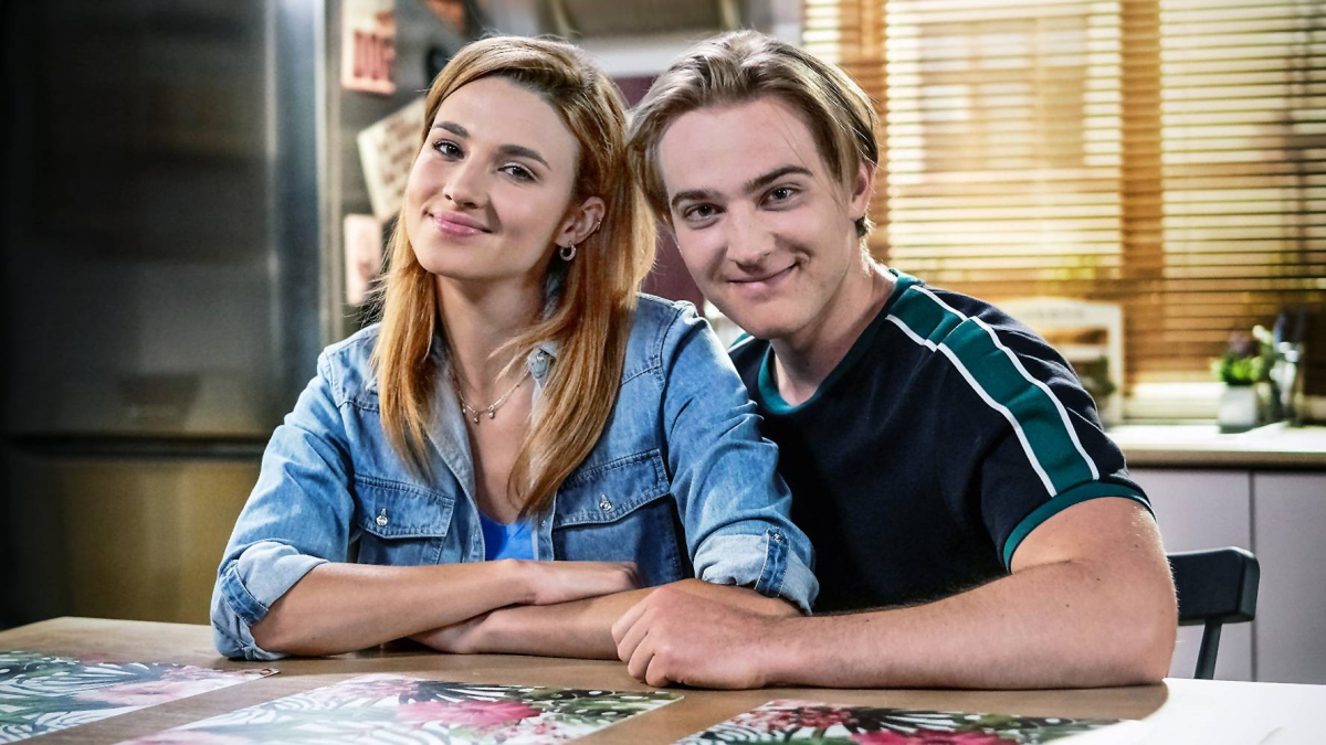 Bohaterowie serialu "Pierwsza miłość", emitowanego na antenie Polsatu