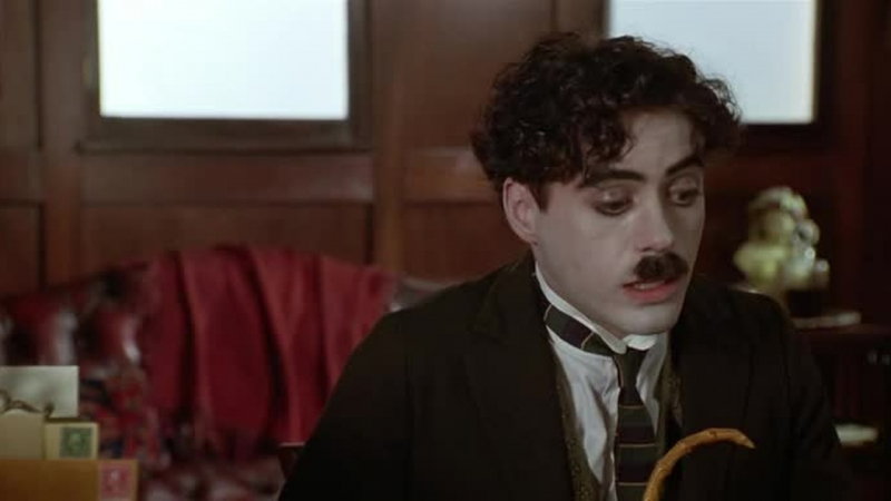Obrazek w treści Chaplin - dramat biograficzny o wybitnym aktorze niemego kina  [jpg]