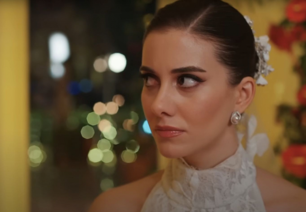 Suna, bohaterka serialu "Złoty chłopak"