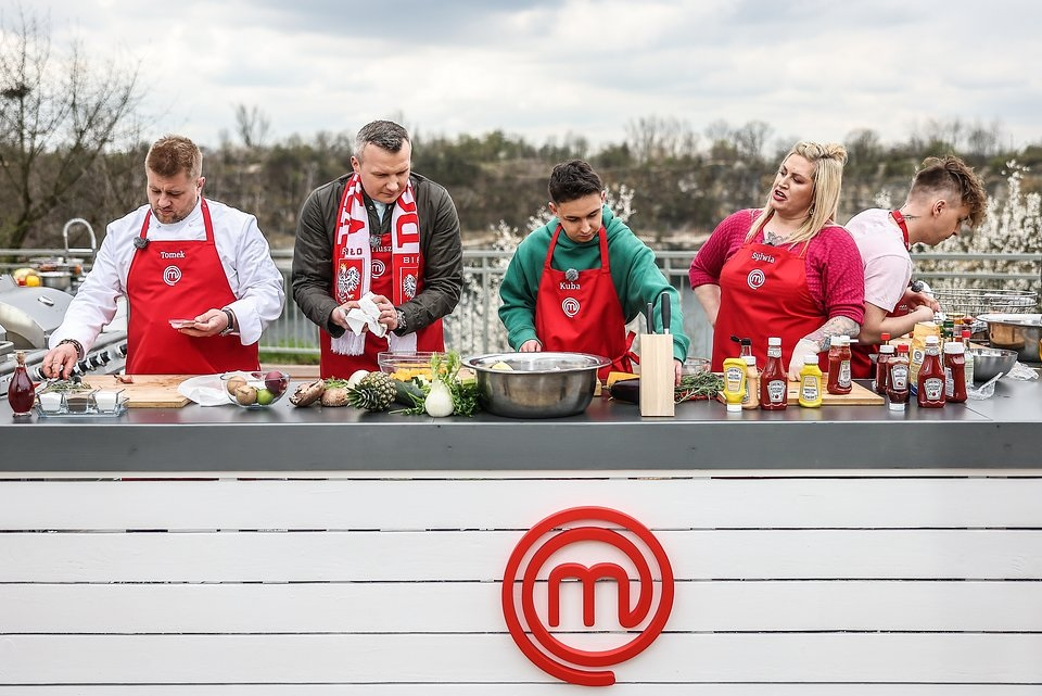 Bohaterowie i kucharze programu MasterChef - wielkie grillowanie stacji TVN. 