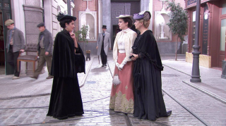 Kadr z serialu Akacjowa 38, emitowanego na antenie TVP 2. 