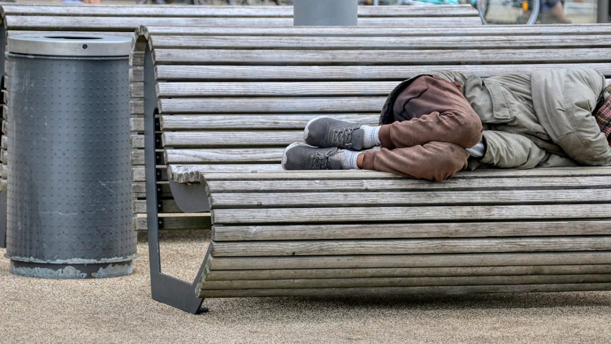 Jan gorczyca, bezdomny, który napisał książkę