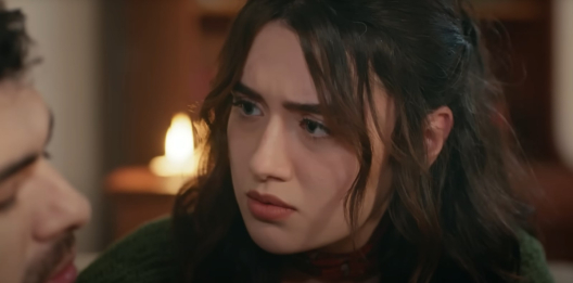 Zeynep obawia się zemsy Kursata w 92 odcinku serialu „Wichrowe Wzgórze