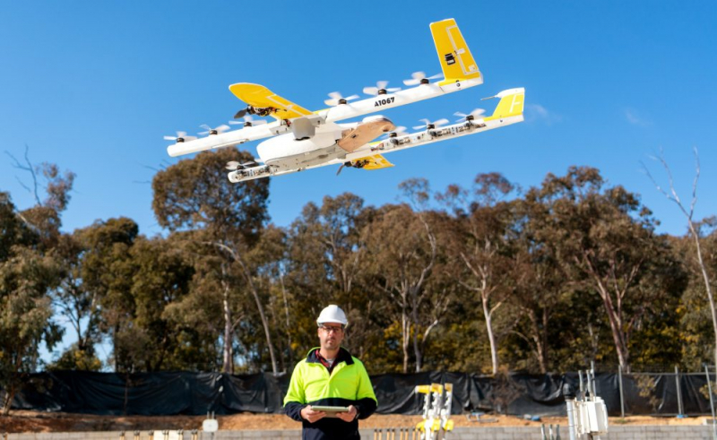 Obrazek w treści Książki z biblioteki dotrą do czytelnik&oacute;w za pomocą&hellip; dron&oacute;w [jpg]