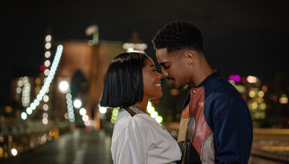 Gabrielle Union jako Jenna i Keith Powers jako Eric w filmie "Moda na miłość" od Netflix.