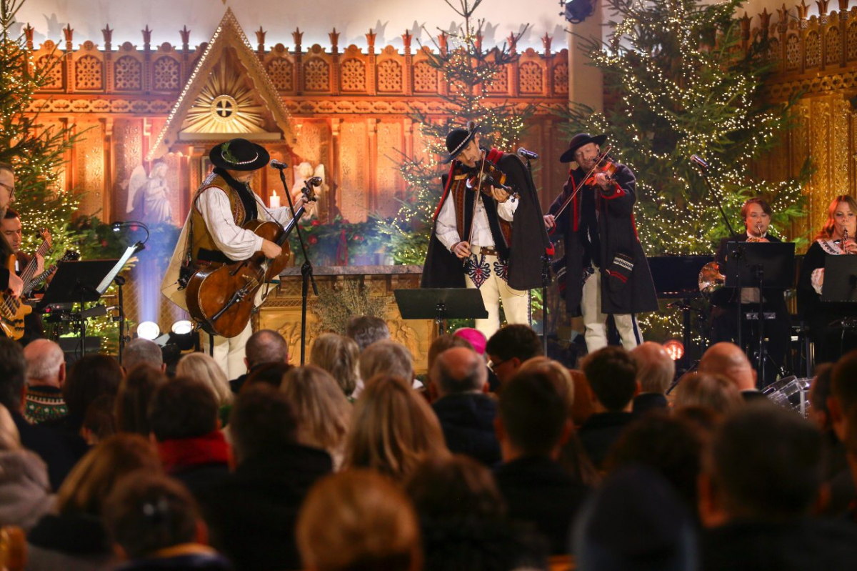 Wielkie kolędowanie z Polsatem w sanktuarium Matki Boskiej Bolesnej w Mariańskim Porzeczu