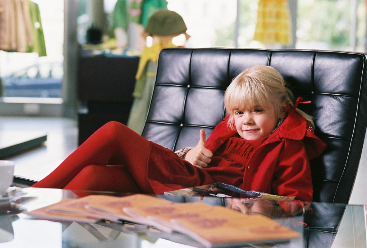 Julia Wróblewska w roli Michaliny w filmie Tylko mnie kochaj