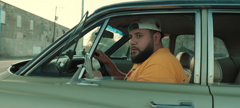 Obrazek w treści Mo - serialowa komedia od Netfliksa z domieszką absurdu, stworzona przez komików  [jpg]