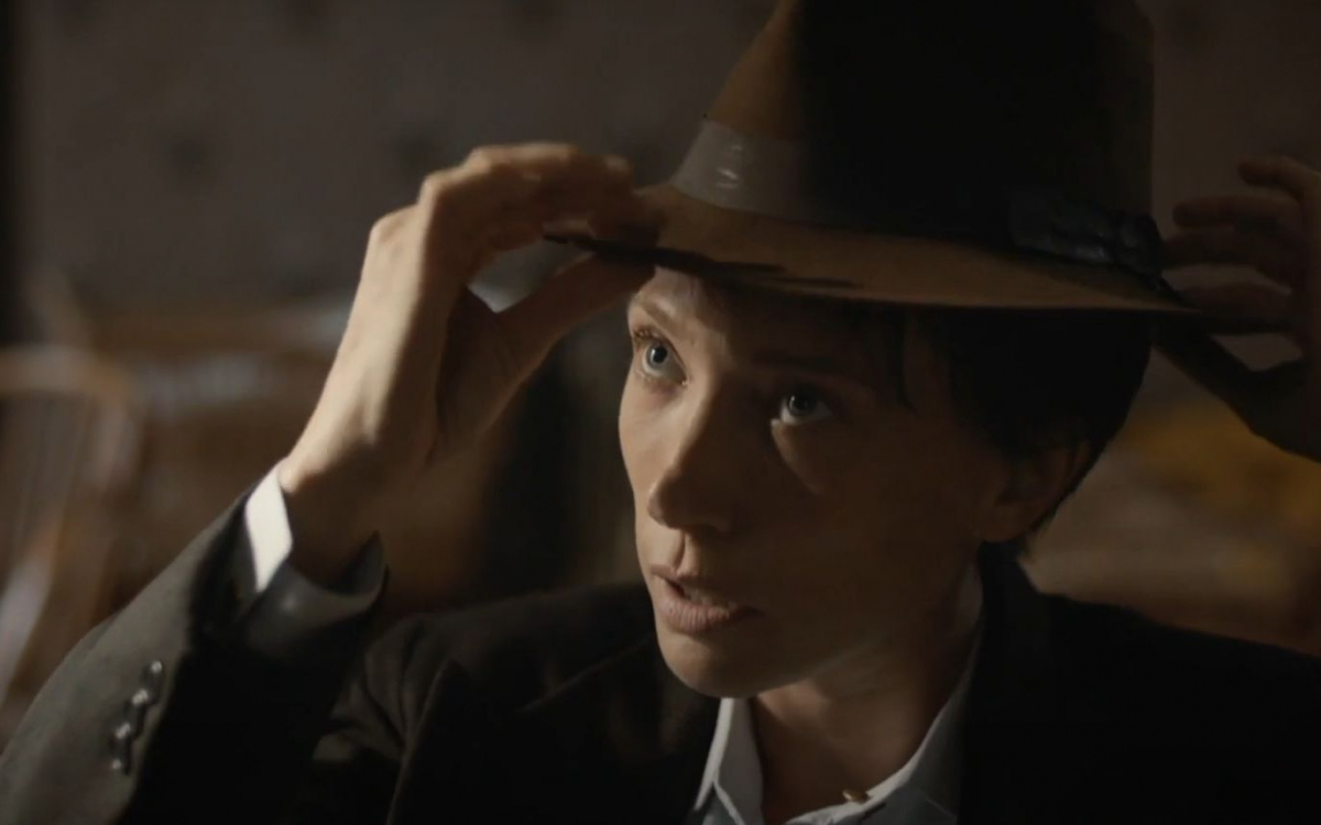 Louise Kerlac, bohaterka serialu podwójna tożsamość, emitowanego na antenie TVP 2