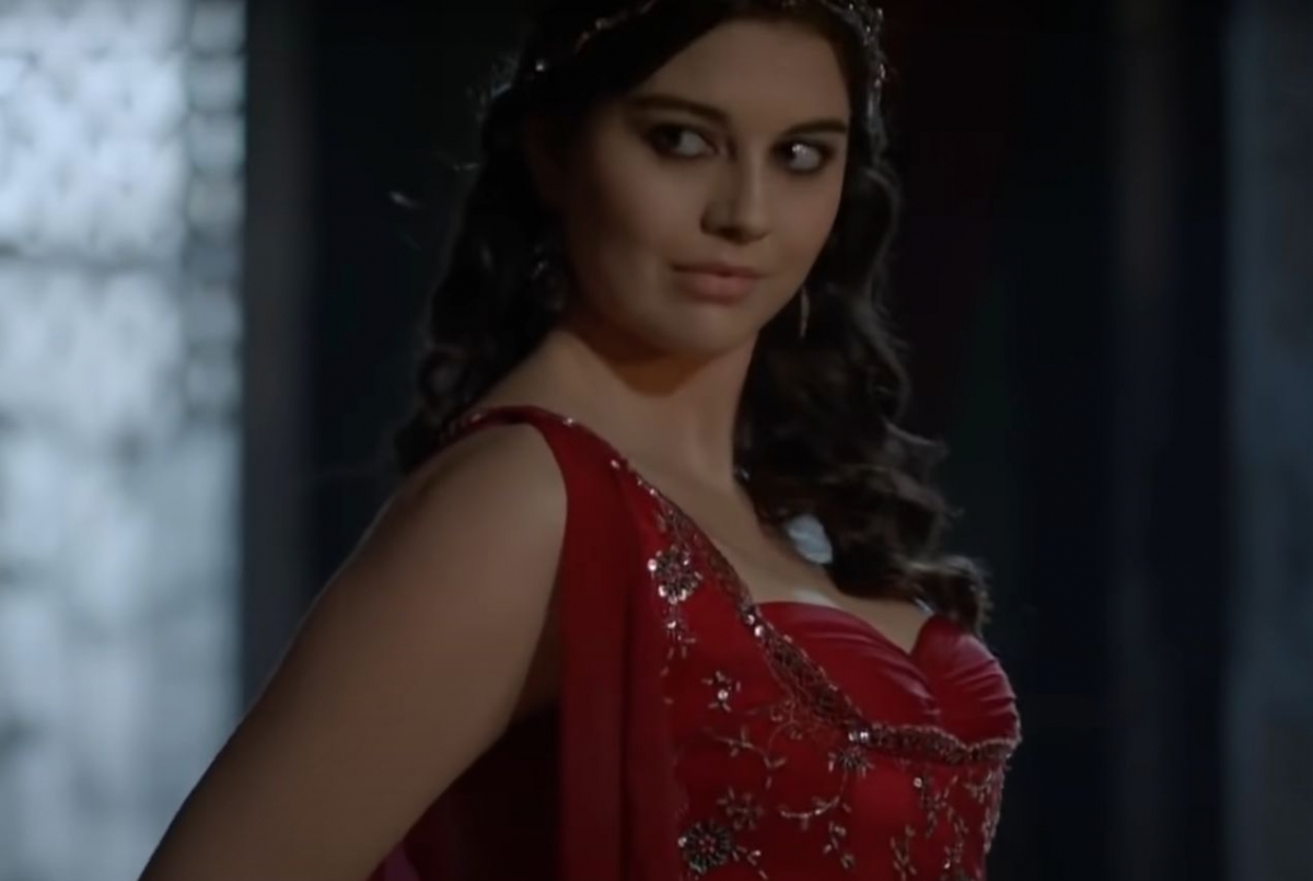 Faria, bohaterka serialu "Wspaniałe stulecie: Sułtanka Kösem"